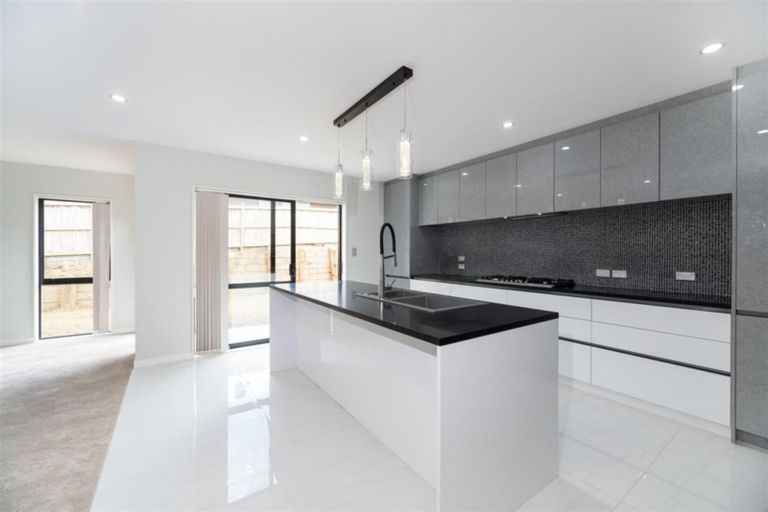 Photo of property in 42 Westmuir Crescent, Pokeno, 2402