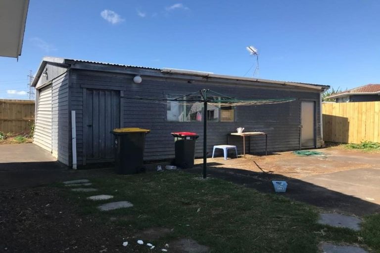 Photo of property in 48 Othello Drive, Clover Park, Auckland, 2023