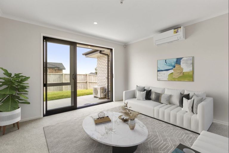 Photo of property in 21 Dame Nganeko Drive, Glenbrook, 2681