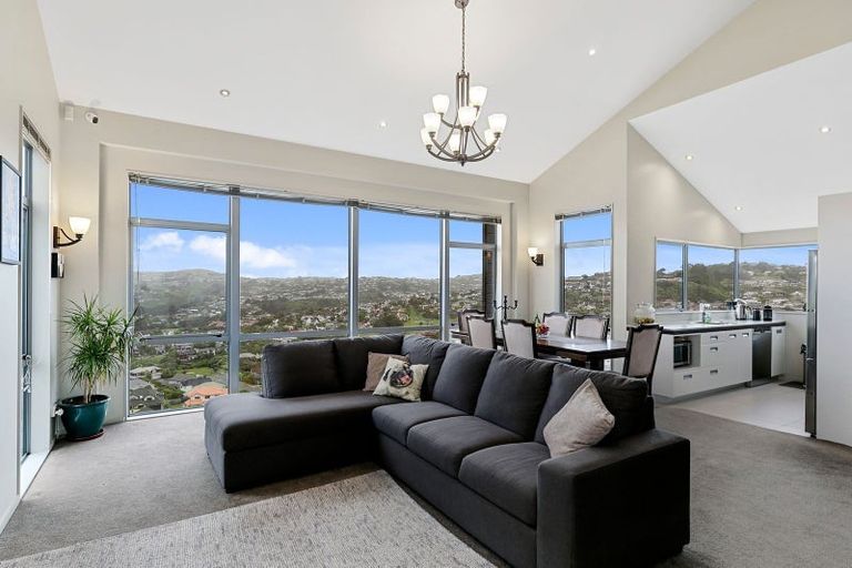 Photo of property in 67 Erlestoke Crescent, Churton Park, Wellington, 6037