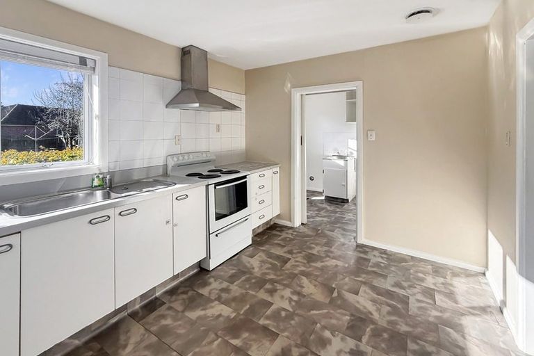 Photo of property in 22 Mappleton Avenue, Burnside, Christchurch, 8053