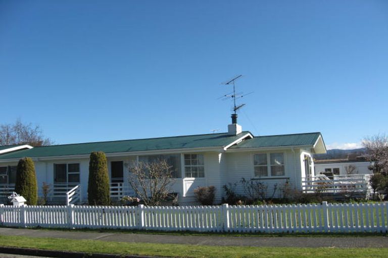 Photo of property in 14 Fairbrother Street, Carterton, 5713