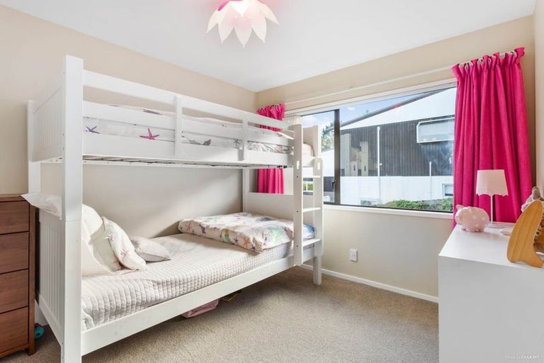 Photo of property in 690a Beach Road, Browns Bay, Auckland, 0630