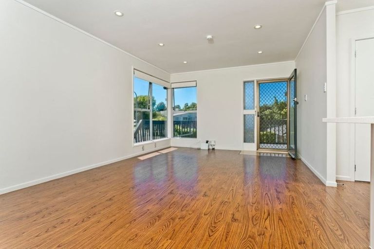 Photo of property in 20 Kapiti Place, Sunnynook, Auckland, 0620