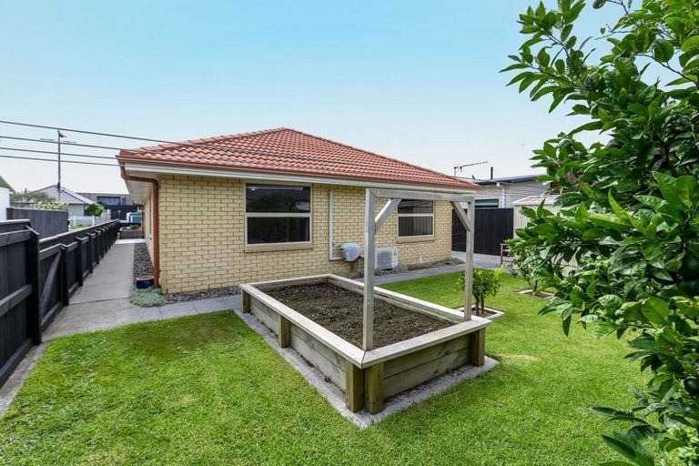 Photo of property in 12 Ropiha Street, Fitzroy, New Plymouth, 4312
