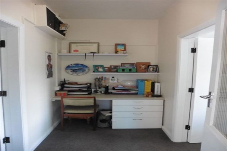 Photo of property in 112 Selwyn Street, Somerfield, Christchurch, 8024