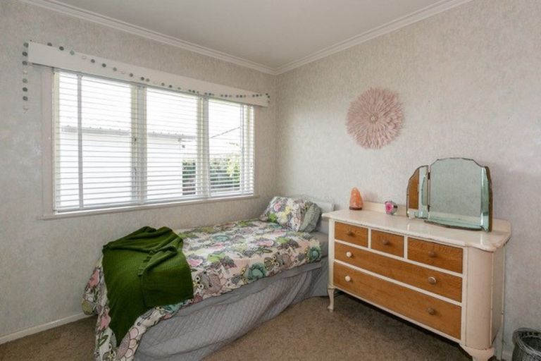 Photo of property in 3 Coverdale Street, Onekawa, Napier, 4110