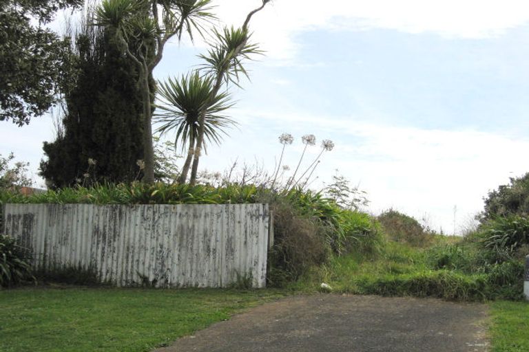 Photo of property in 19 Karewa Street, Castlecliff, Wanganui, 4501