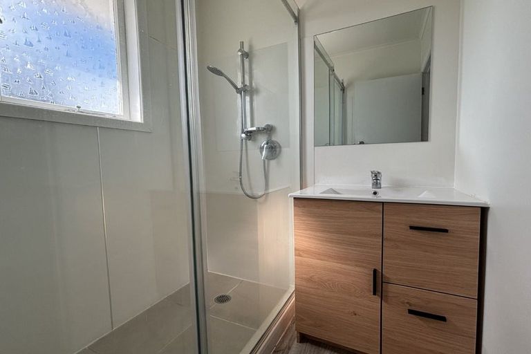 Photo of property in 77 Collins Road, Melville, Hamilton, 3206