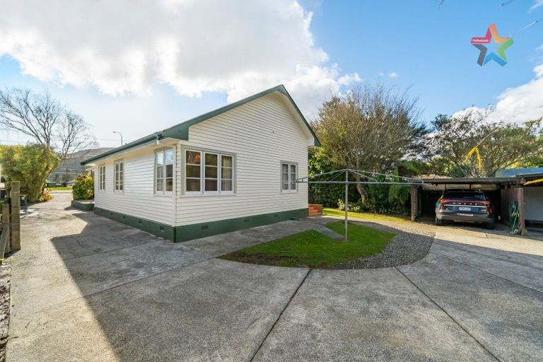 Photo of property in 224 Eastern Hutt Road, Stokes Valley, Lower Hutt, 5019