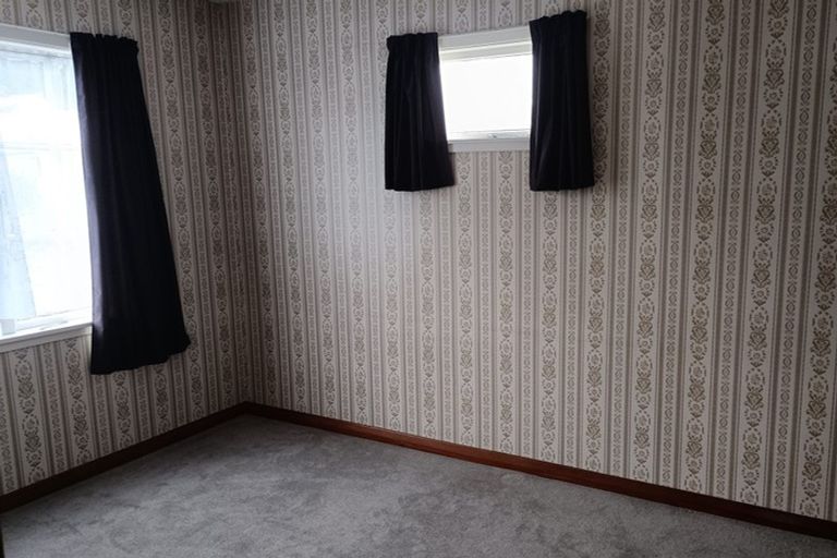 Photo of property in 14 Oxford Crescent, Ebdentown, Upper Hutt, 5018