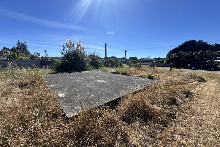 Photo of property in 24 Tuiti Street, Hokio Beach, Levin, 5571