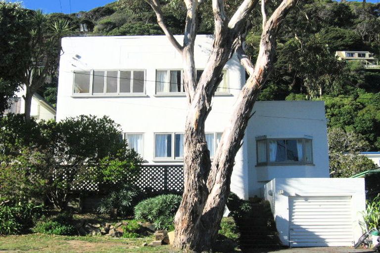 Photo of property in 12 Mahoe Street, Eastbourne, Lower Hutt, 5013