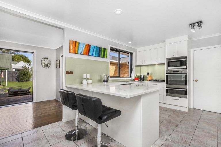 Photo of property in 3 Bowen Street, Manurewa East, Auckland, 2102