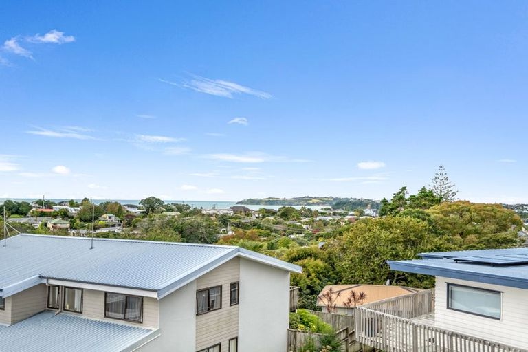 Photo of property in 29 Gledstane Road, Stanmore Bay, Whangaparaoa, 0932
