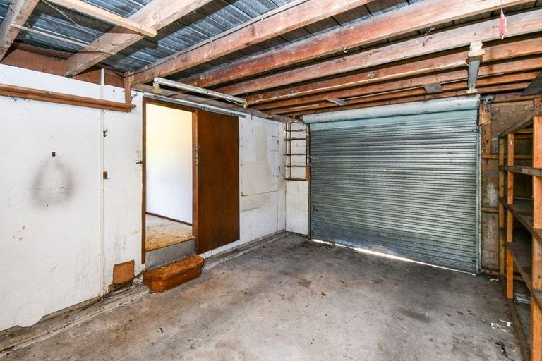 Photo of property in 2/26 Sikkim Crescent, Clover Park, Auckland, 2019
