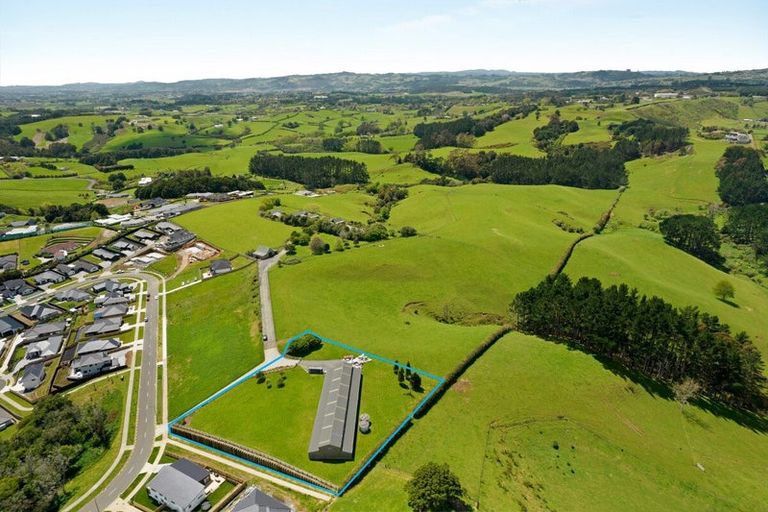 Photo of property in 70 Lisle Farm Drive, Pukekohe, 2120