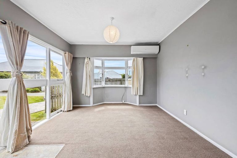 Photo of property in 2/72 Barton Street, Woolston, Christchurch, 8023