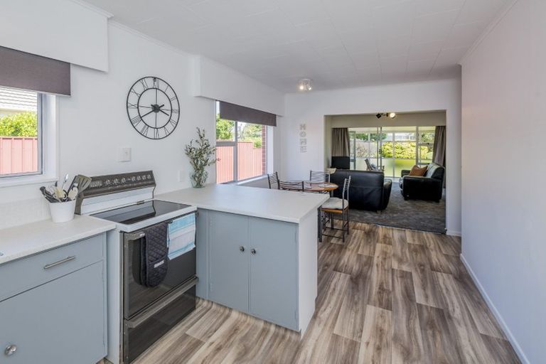 Photo of property in 19 Saint Annes Street, Levin, 5510