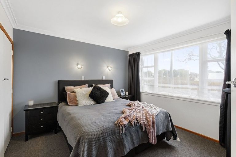 Photo of property in 593 Queen Street East, Levin, 5510