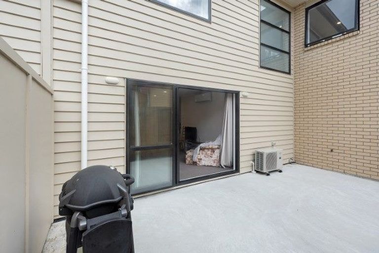 Photo of property in 2/3 Manning Street, Hamilton Central, Hamilton, 3204