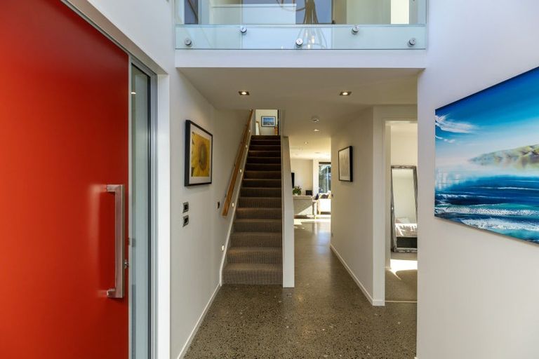 Photo of property in 21 Metzenthin Close, Raumati South, Paraparaumu, 5032