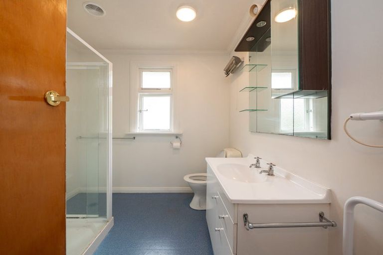 Photo of property in 79 Blanket Bay Road, Sawyers Bay, Port Chalmers, 9023