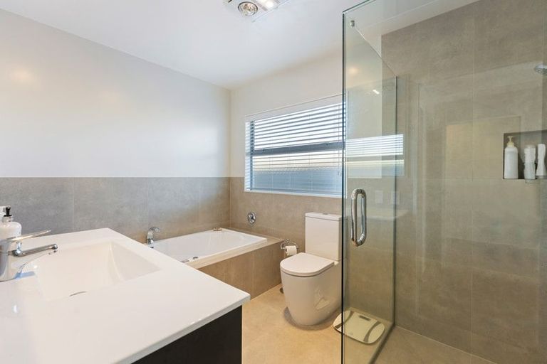 Photo of property in 19 Hurunui Street, Waikanae, 5036