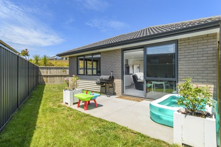 Photo of property in 17 Wai Huri Place, Omokoroa, 3114