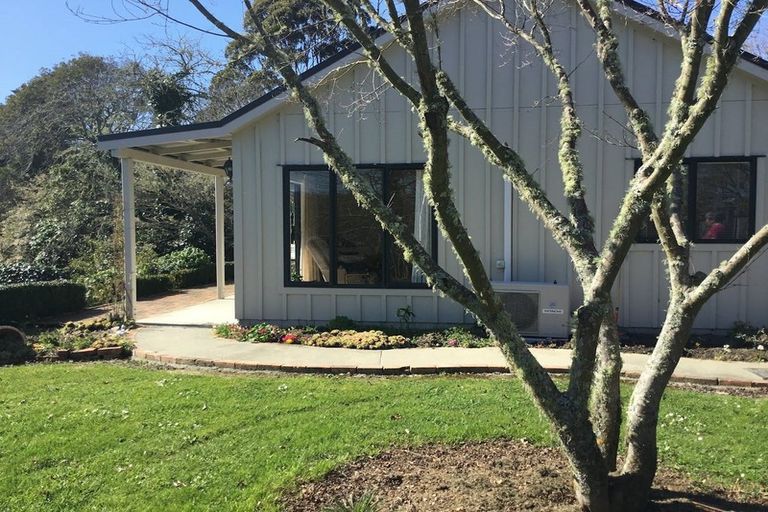 Photo of property in 72 Flaxmore Road, Upper Moutere, 7175