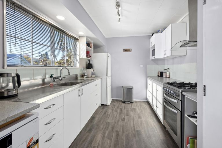 Photo of property in 15a Augustus Earle Place, Pukehangi, Rotorua, 3015