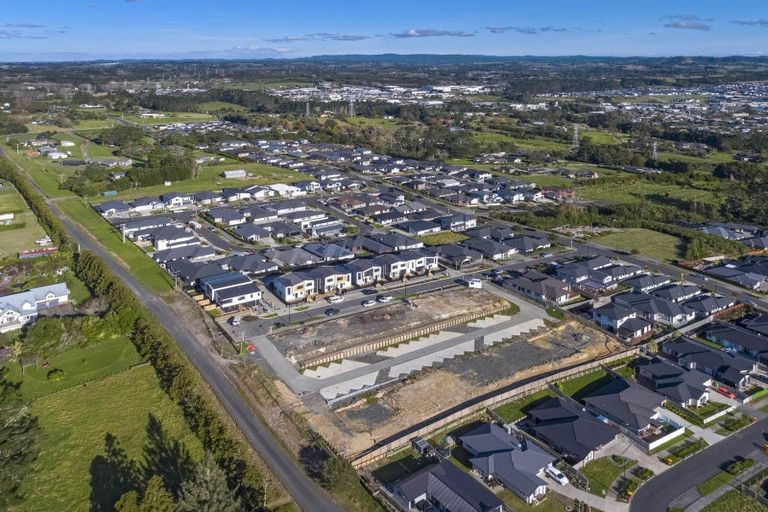 Photo of property in 20 Balthazar Road, Kumeu, 0810