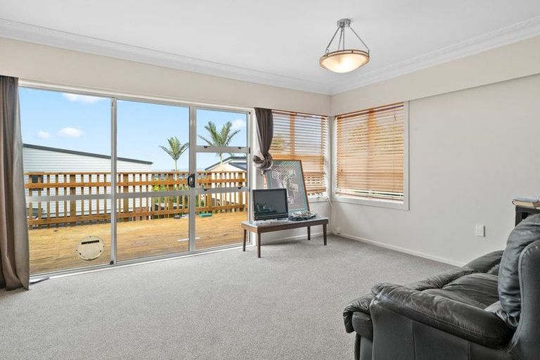 Photo of property in 11 Routly Avenue, Pukekohe, 2120