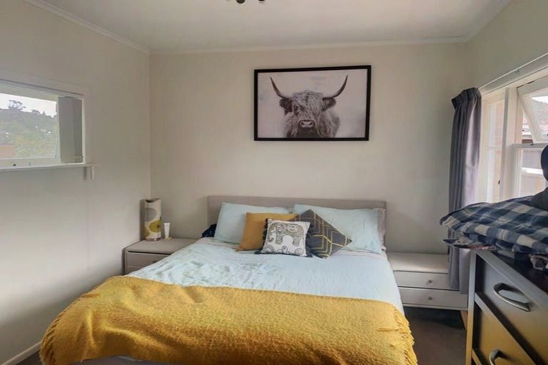 Photo of property in 2 Wyoming Avenue, Murrays Bay, Auckland, 0630