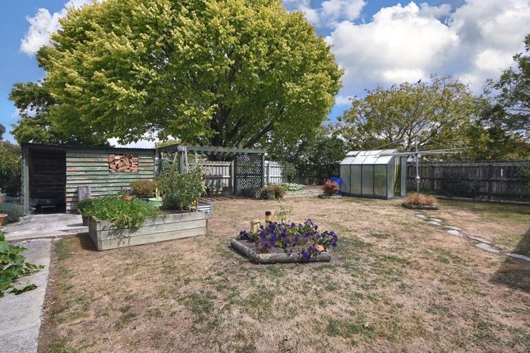 Photo of property in 93 Pembroke Street, Carterton, 5713