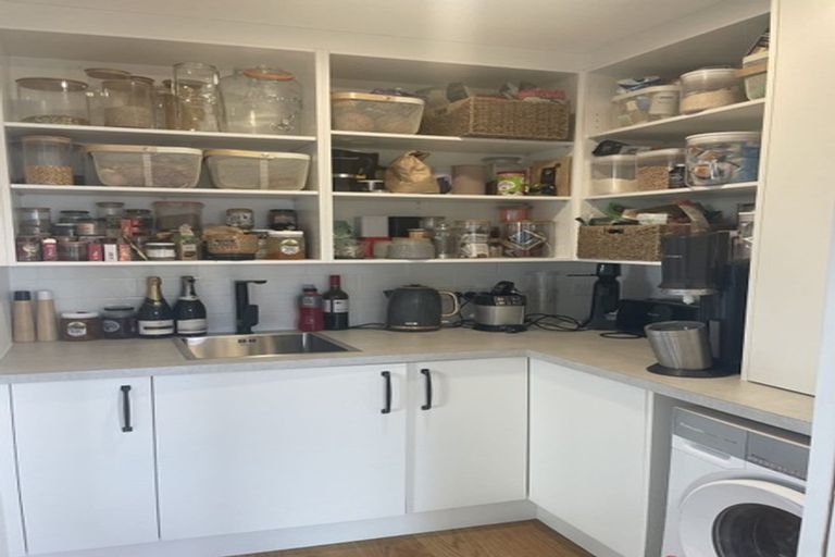 Photo of property in 9 Kaitawa Street, Waikanae Beach, Waikanae, 5036