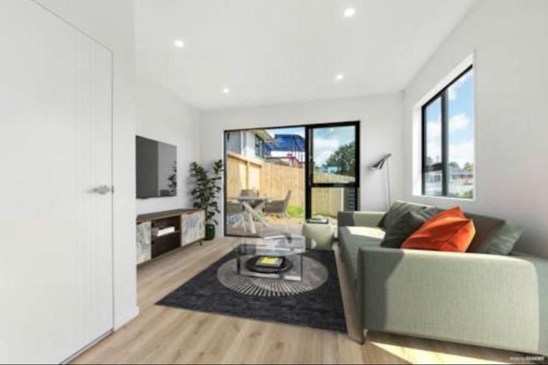 Photo of property in 67a Divich Avenue, Te Atatu South, Auckland, 0610