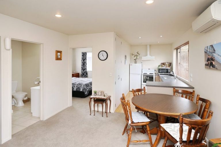 Photo of property in 2b Ferndown Lane, Bromley, Christchurch, 8062