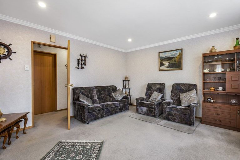 Photo of property in 38 Burgess Street, Green Island, Dunedin, 9018