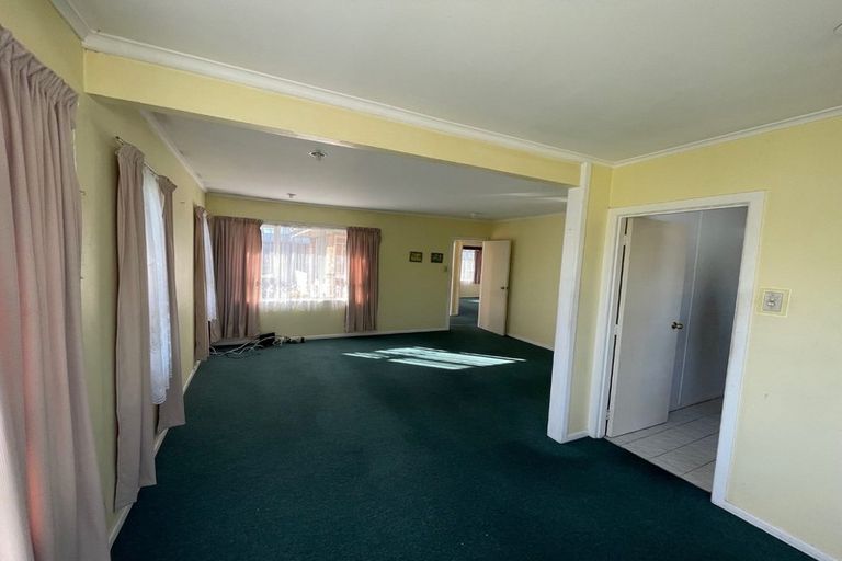 Photo of property in 20 Clayton Road, Manurewa, Auckland, 2102