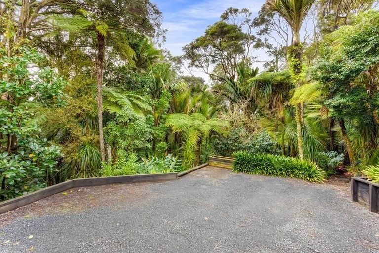 Photo of property in 13 Sylvan Valley Avenue, Titirangi, Auckland, 0604