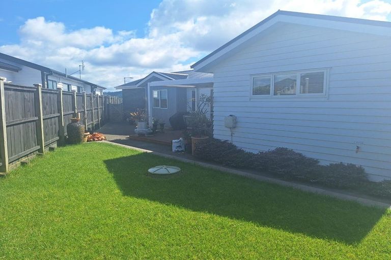 Photo of property in 45 Vinistra Road, Kumeu, 0810