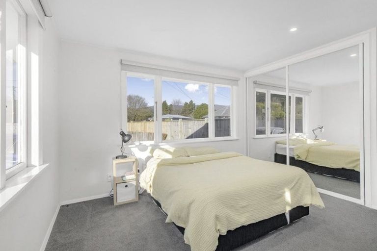 Photo of property in 12 Whangakoko Grove, Birchville, Upper Hutt, 5018