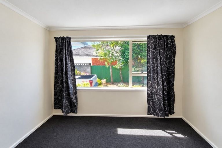 Photo of property in 128 Main South Road, Sockburn, Christchurch, 8042
