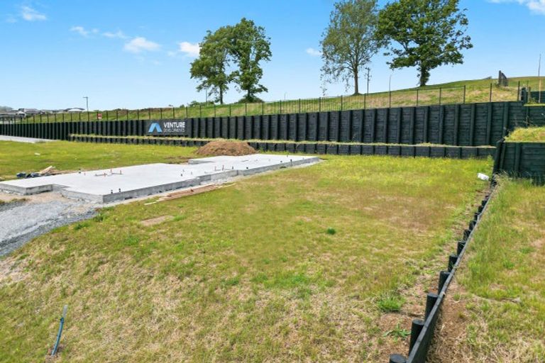 Photo of property in 27 Halo Green, Peacocke, Hamilton, 3206