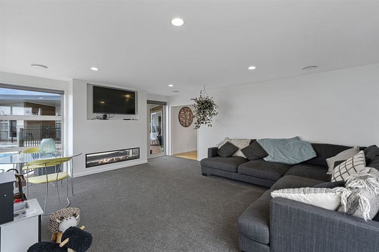 Photo of property in 175 Major Hornbrook Road, Mount Pleasant, Christchurch, 8081