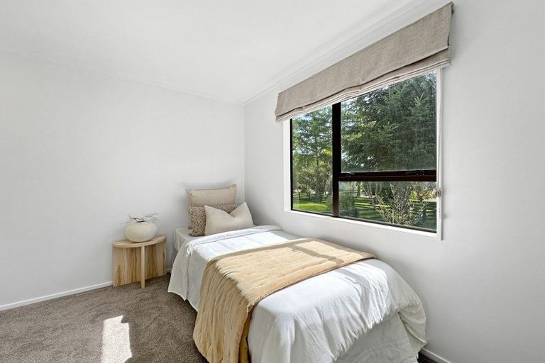 Photo of property in 10 Antonia Place, Kinloch, Taupo, 3377