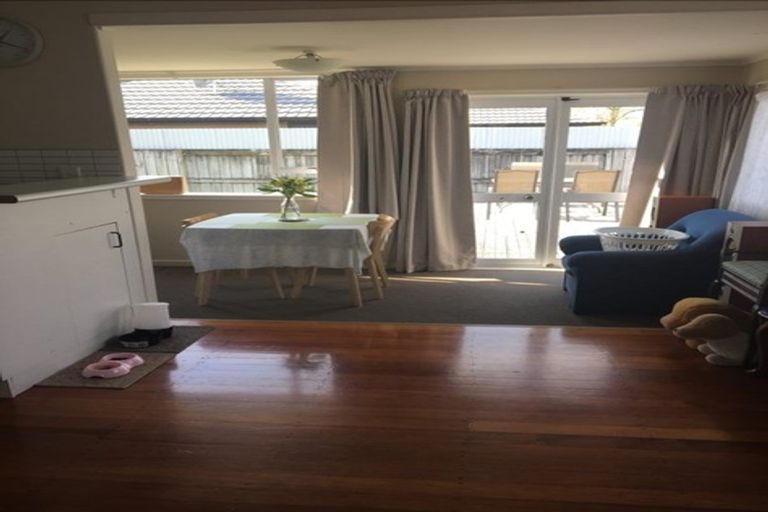 Photo of property in 8 Dover Road, St Andrews, Hamilton, 3200