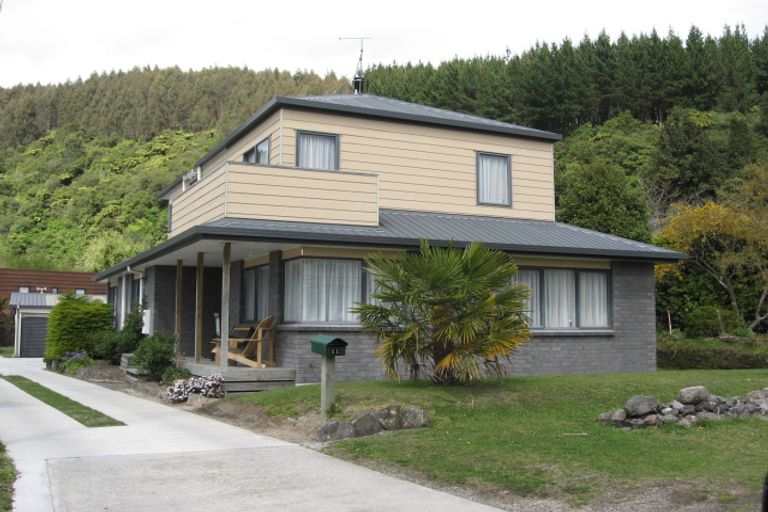 Photo of property in 11 Wharetoroa Drive, Rotoiti Forest, Rotorua, 3074