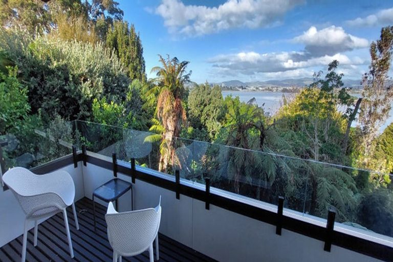 Photo of property in 19 Stratford Place, Otumoetai, Tauranga, 3110